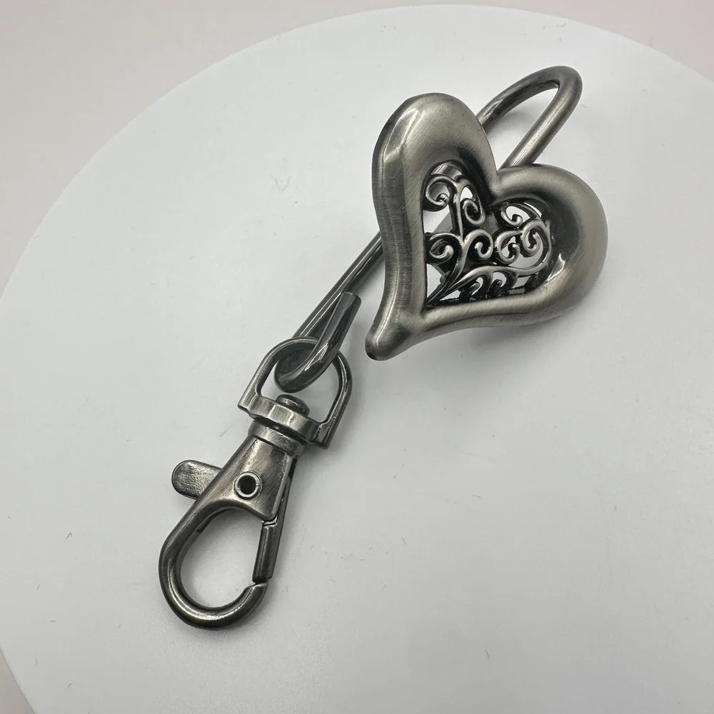 Vintage 90s Silver Tone Filigree Open Heart Key Finder Purse Hook Accessory - Picture 3 of 8